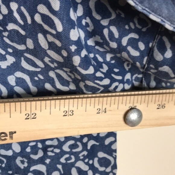 Soft surroundings ladies button up blue leopard print tunic top size XL - Picture 7 of 11